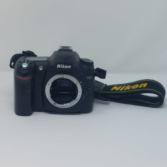 Nikon D50 6.1MP Digital SLR DSLR Camera