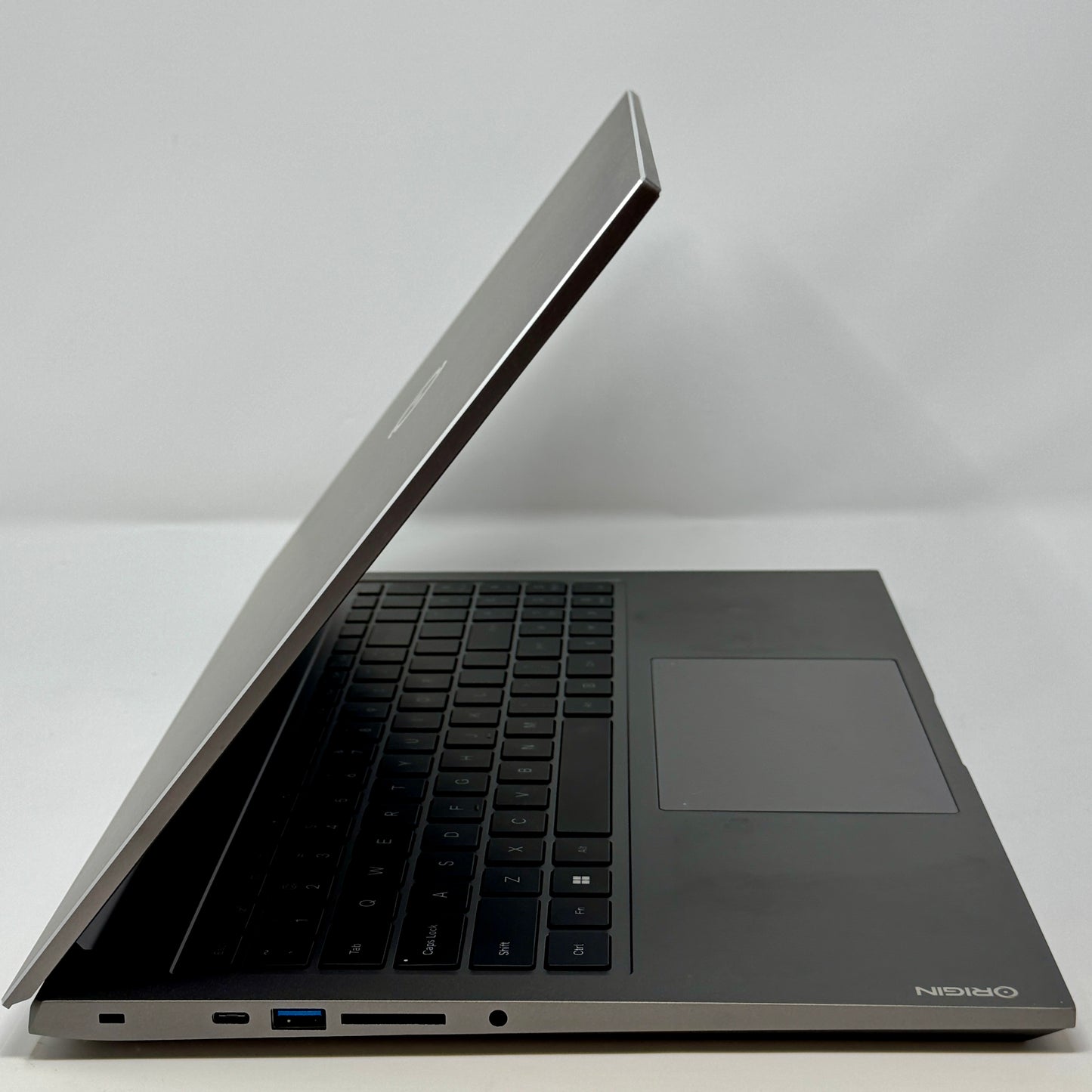 Origin EON16-SL RLP0008 16" i9-13900H 2.6GHz 32GB RAM 4TB SSD GeForce RTX 4070